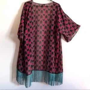LuLaRoe Monroe Kimono!  Great swim cover up!